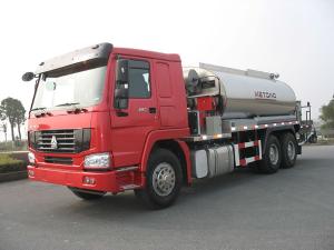  شاحنة رش الأسفلت المطاطي  